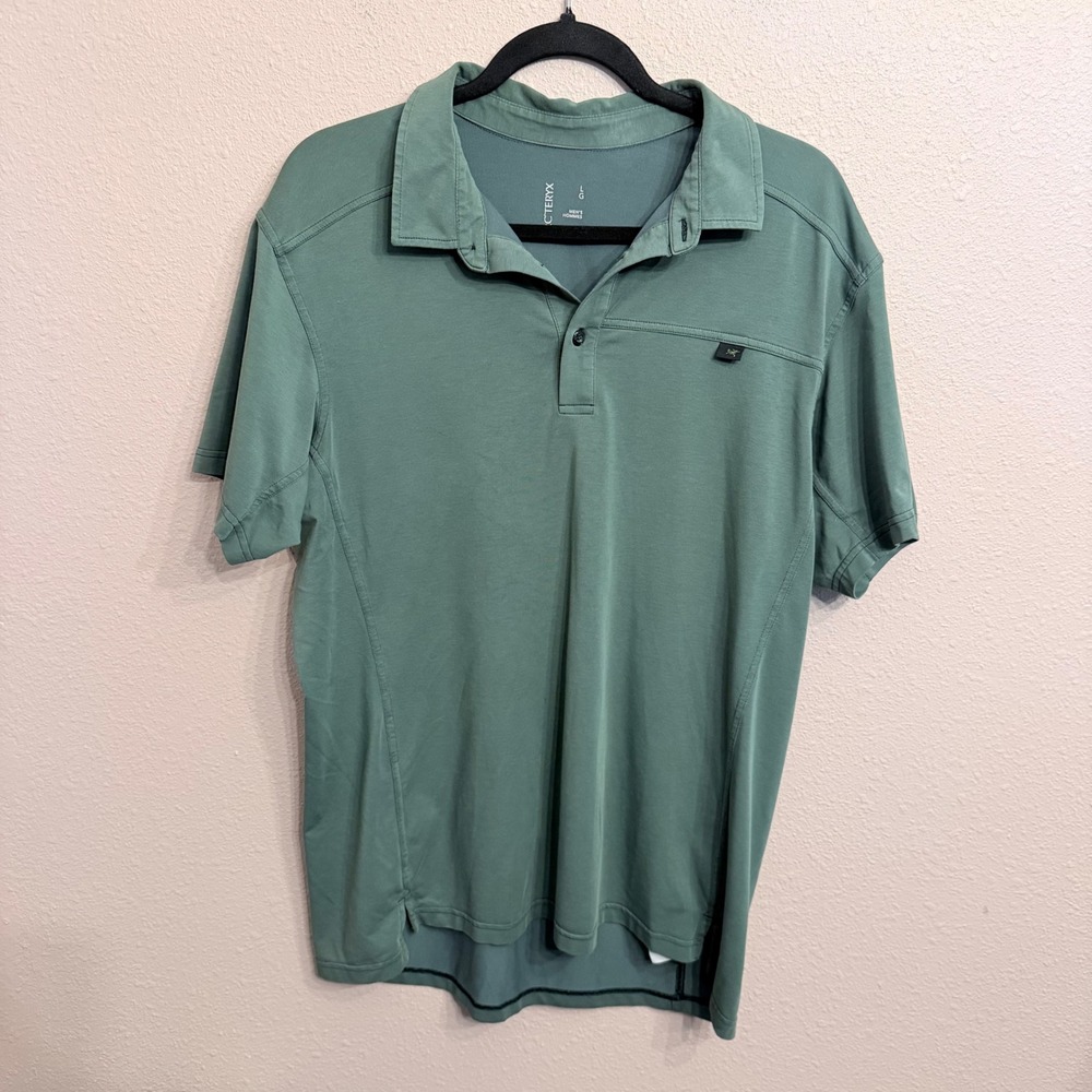 Arcteryx Mens Large Sage Green Short Sleeve Polo Shirt CA34438 Stretch Tech